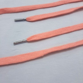 Шнурки плоские 125 см., ш. 10 мм., металлический наконечник, бледный коралл