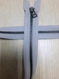 Молния Тракторная Разъемная 57 см. Светло-серая