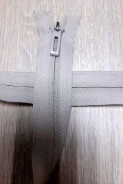 Молния Полупотайная Разъемная 60 см. Серо-бежевая