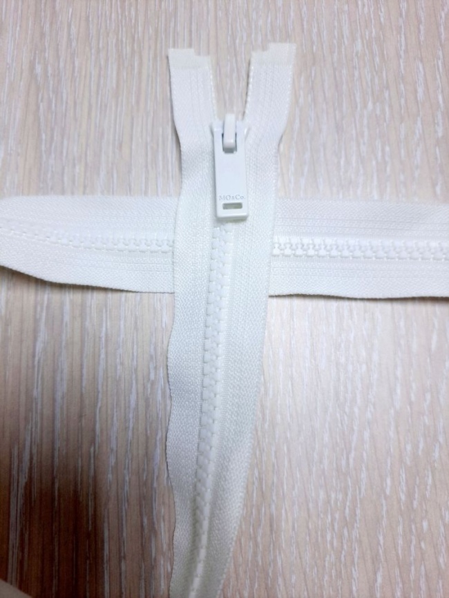 Молния Тракторная Разъемная 56 см. Молочная фото 1