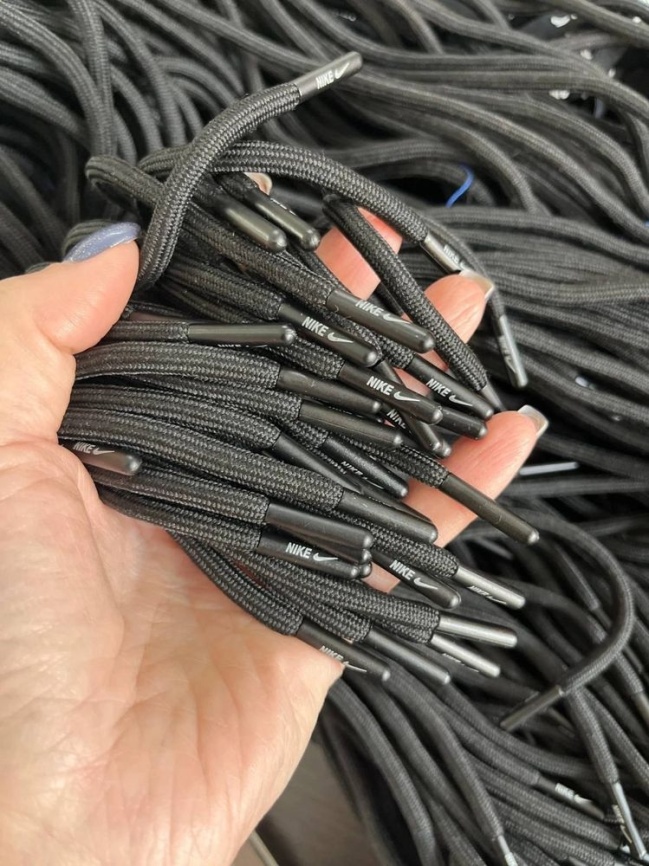 Шнурки круглые 125 см., д. 5 мм., пластиковый наконечник, nike чёрные фото 1
