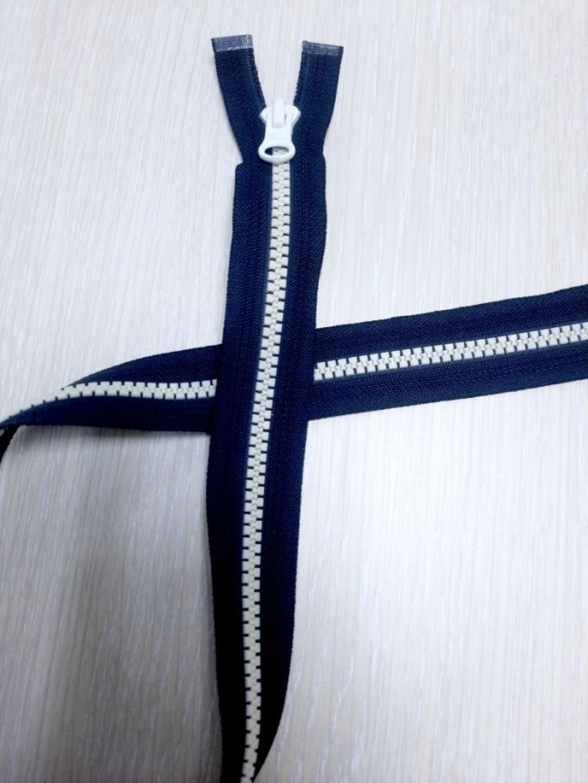 Молния Тракторная Разъемная 67 см. Чёрно-белая фото 1