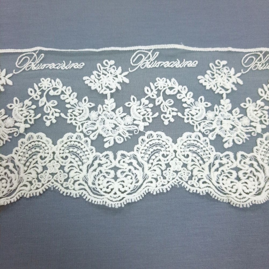 Кружево ш. 135 мм. Блюмарин молочный фото 1